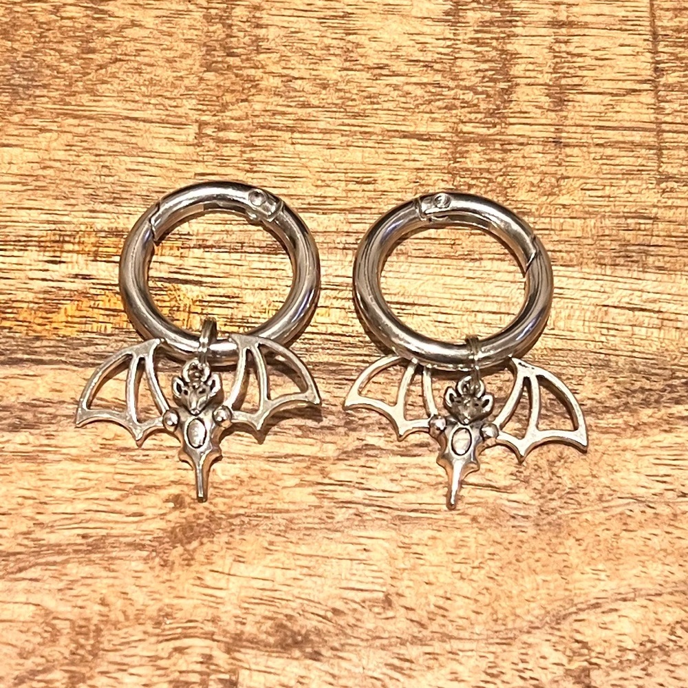 Bat Boot Doc Charms - Picture 4 of 4